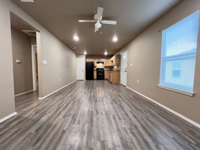 Building Photo - Cozy 3-Bedroom Duplex in the Heart of Lubbock
