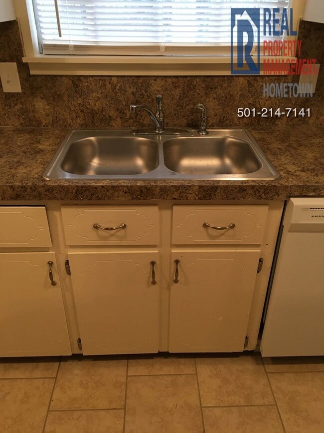 Building Photo - 2309 Ridge Park Dr