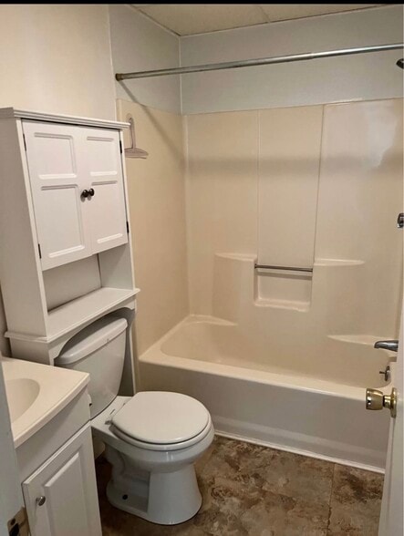 Building Photo - 73 Prospect St