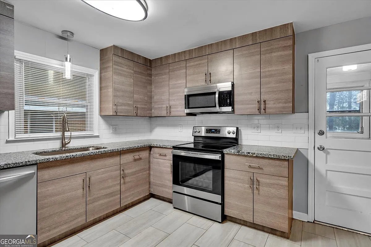 Building Photo - 106 Edna Pl