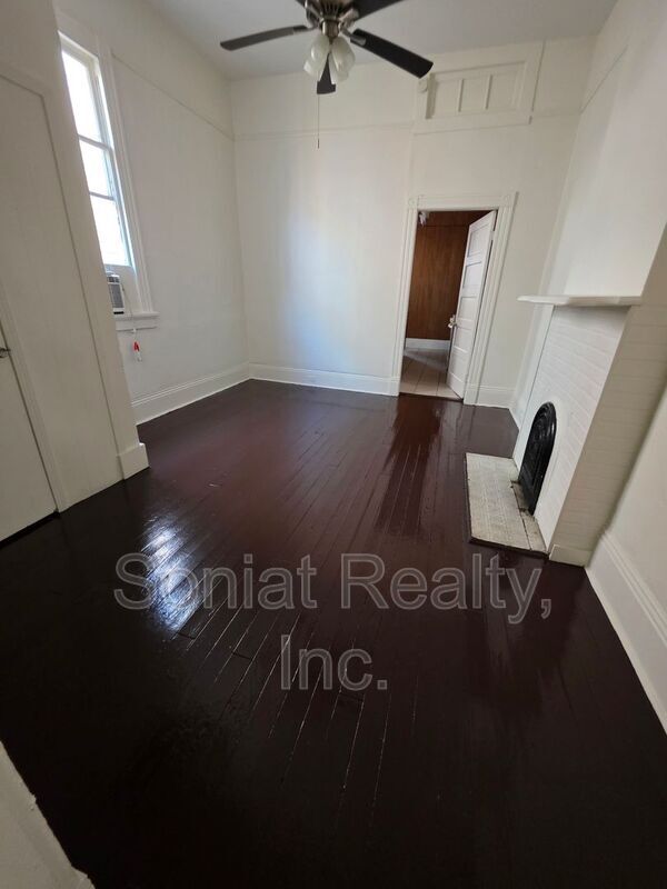 Building Photo - 311 S Scott St