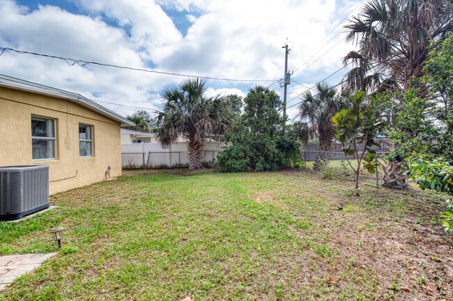 Building Photo - 114 Lynnhurst Dr