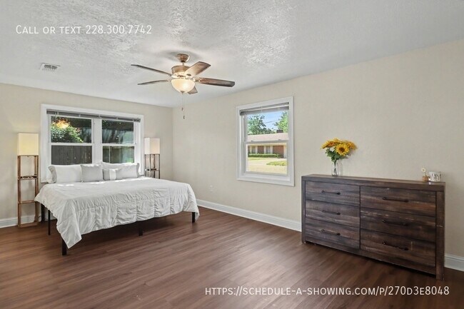 Building Photo - 412 Woodland Park Dr