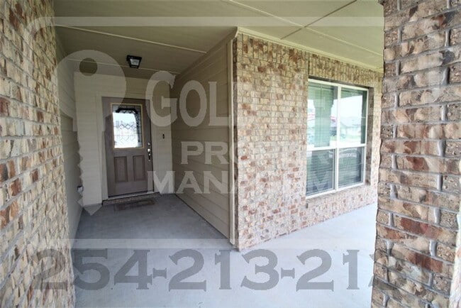 Building Photo - 6409 Cool Creek Dr