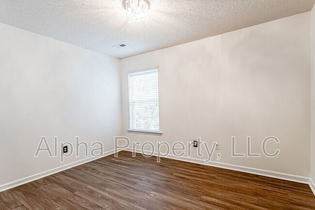 Building Photo - 317 Edenberry Way