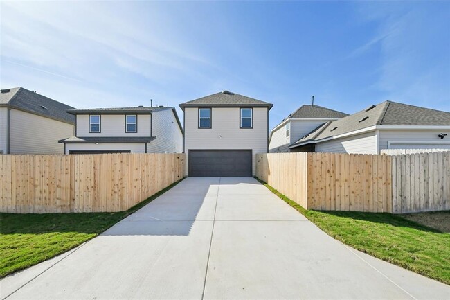 Building Photo - 152 Hartson Dr