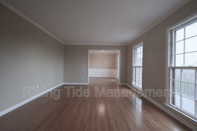 Building Photo - 401 Lance Ln