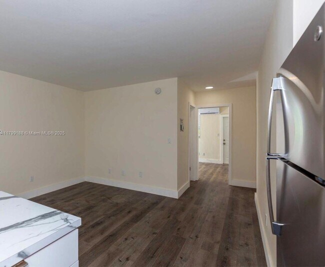 Building Photo - 1140 71st St