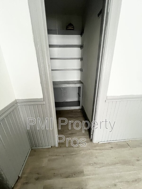 Building Photo - 1237 N 24th St