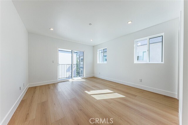Building Photo - 1237 N Orange Dr