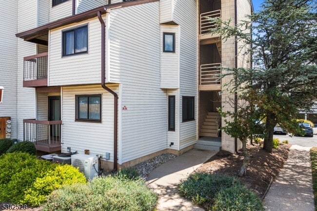 Building Photo - 3524 Richmond Ct
