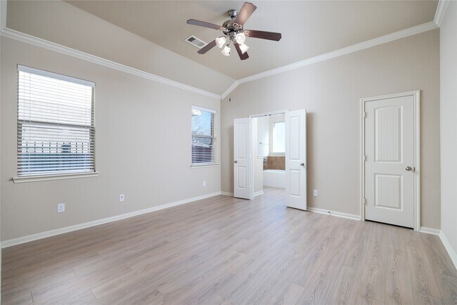 Building Photo - 171 Black Swan Pl