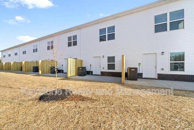 Building Photo - 760 Tracy Ln