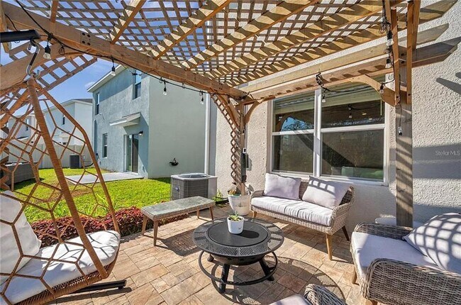 Building Photo - 16051 Soft Fern Trce