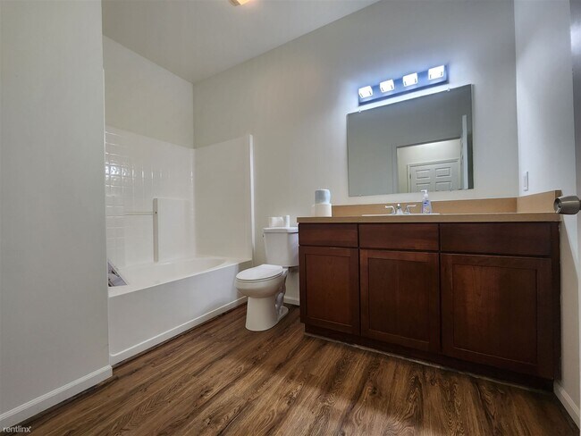 Building Photo - 2 br, 1 bath Condo - 10171 Sunrise Dr