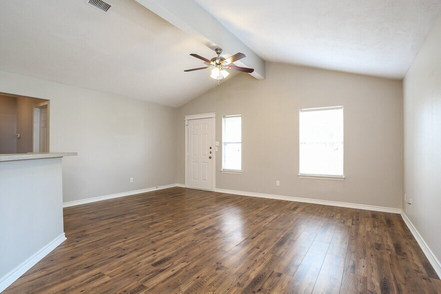 Building Photo - 4723 Comal River Loop
