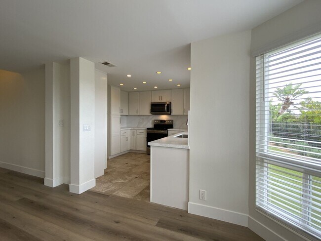 Building Photo - Spacious Home in La Costa with Nice View!!