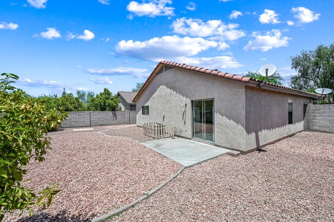 Building Photo - 3057 W Lucia Dr