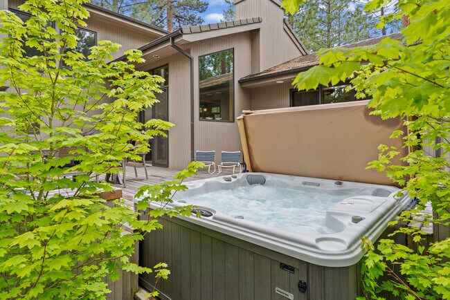 Building Photo - 13370 Spirea