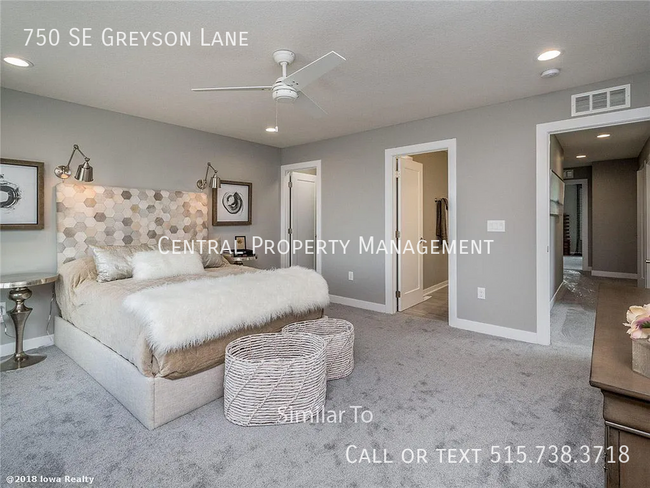 Building Photo - 750 SE Greyson Ln