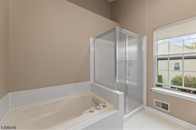 Building Photo - 2 Rider Terrace