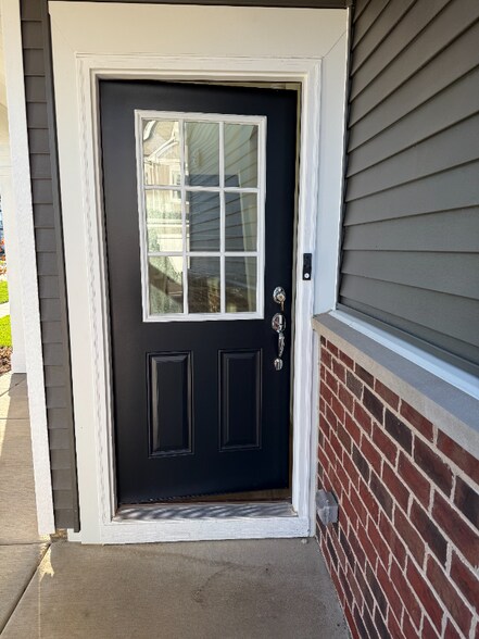 Building Photo - 2246 Horseshoe Cir