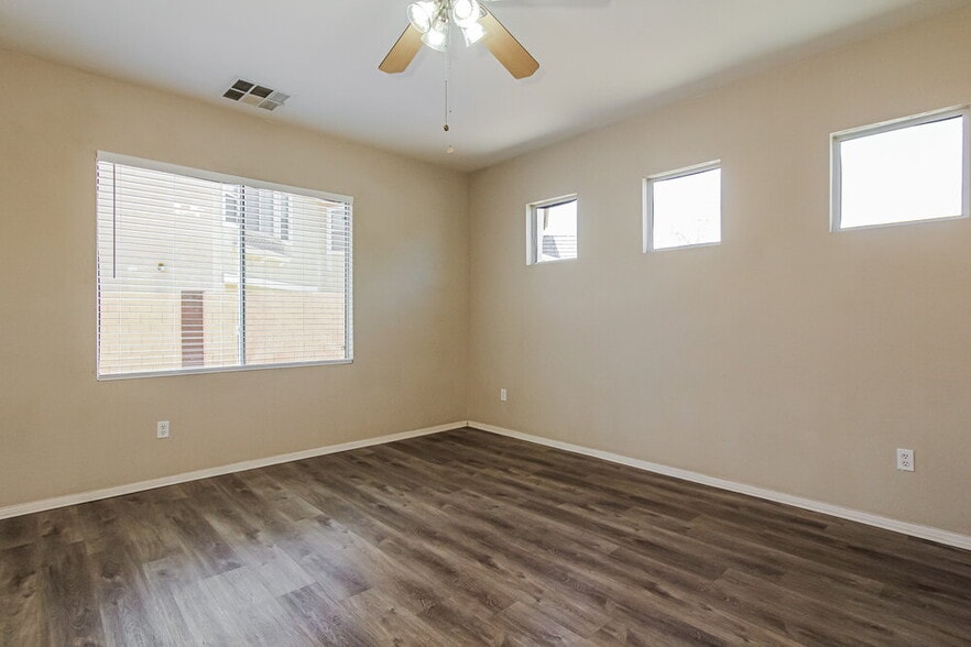 Building Photo - 3917 W Minton St