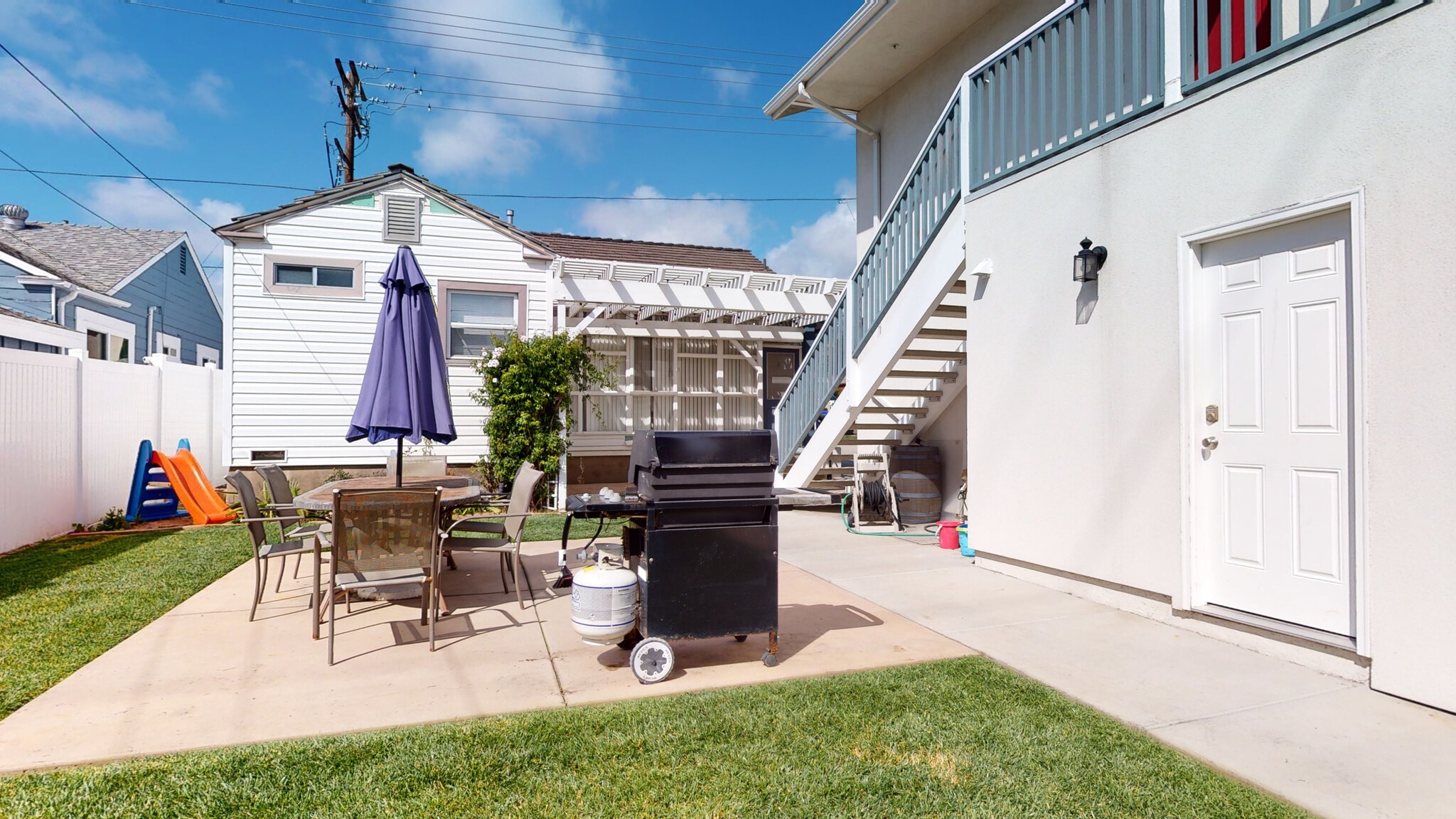 Backyard BBQ Common Area - 5647 Gaines St