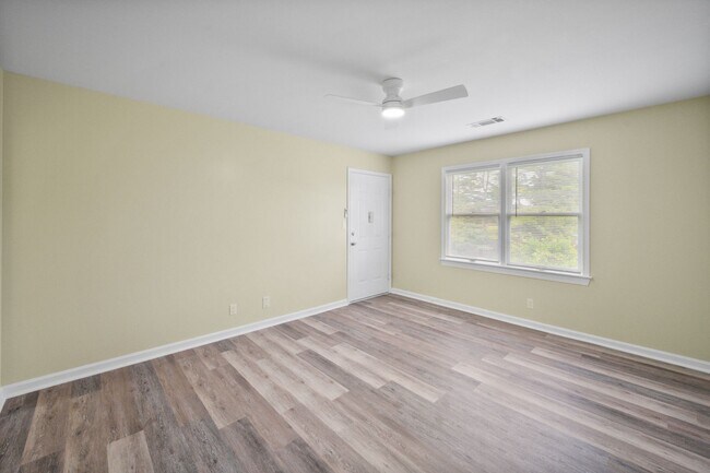 Building Photo - 3301 Orchard Manor Cir