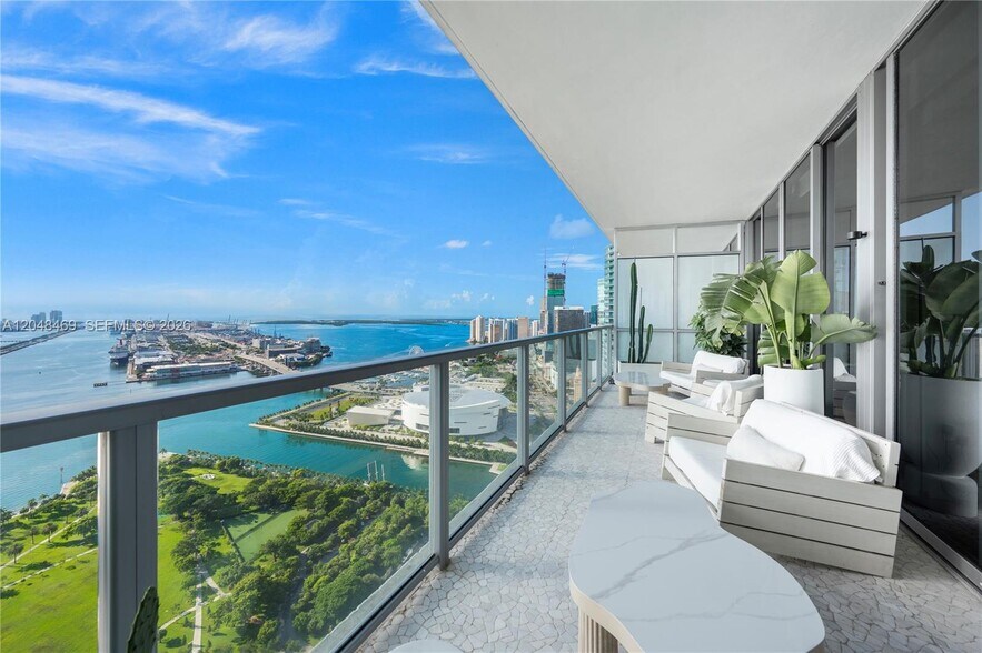 Building Photo - 1100 Biscayne Blvd