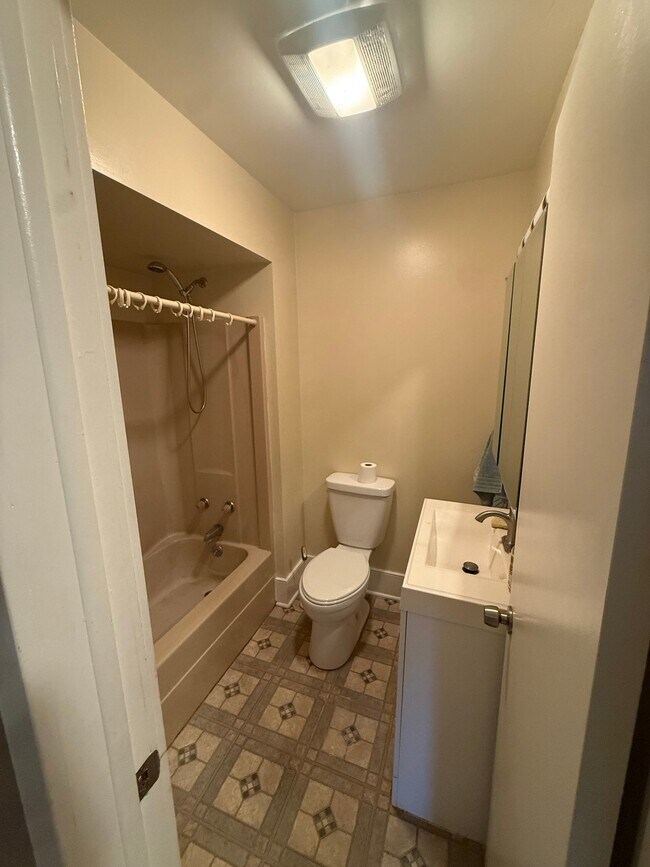 Building Photo - 803 NJ-57