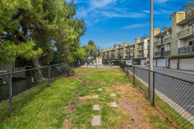 Building Photo - Welcome to your serene 3 BR 2.5 BA Townhome in College Park, San Diego!