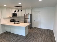 Building Photo - Los Caballeros Clubhouse #1301