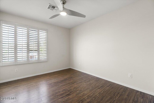 Building Photo - 9308 E Wood Dr