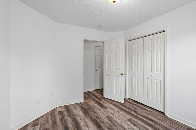 Building Photo - 5009 Legacy Dr