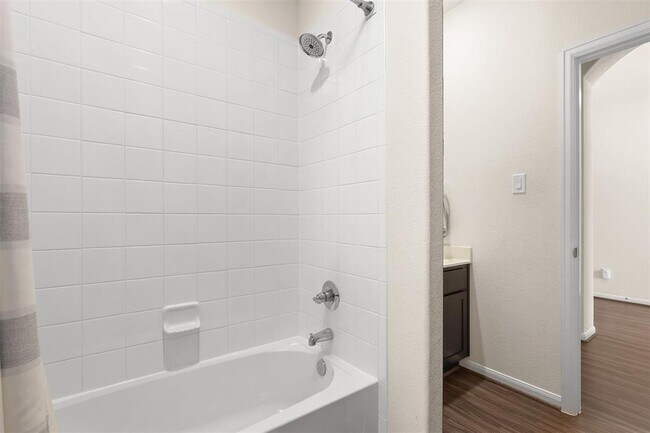 Building Photo - 2701 Bayrose Dr