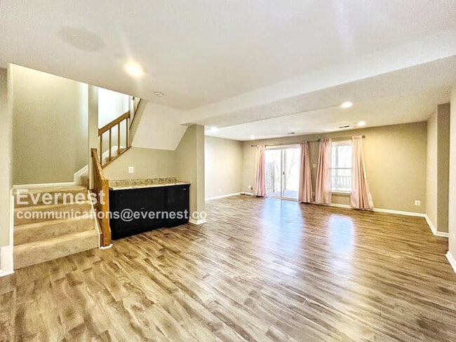 Building Photo - 1654 Oak Spring Way
