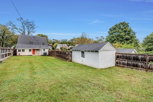 Building Photo - Historic Home in East Nashville