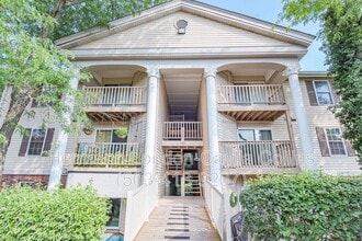 Building Photo - 725 Ridgeside Dr