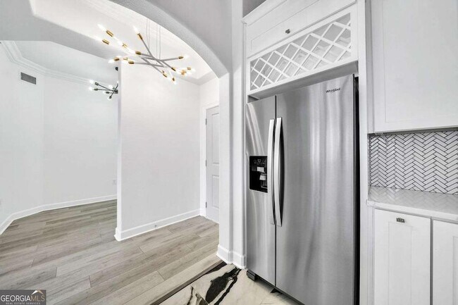 Building Photo - 3445 N Stratford Rd NE