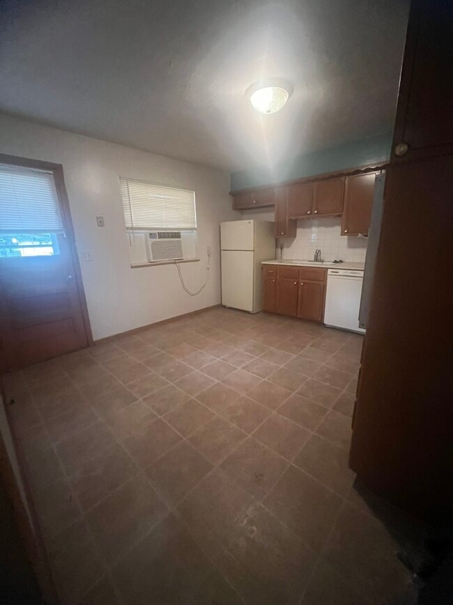 Building Photo - 238 N 1st St