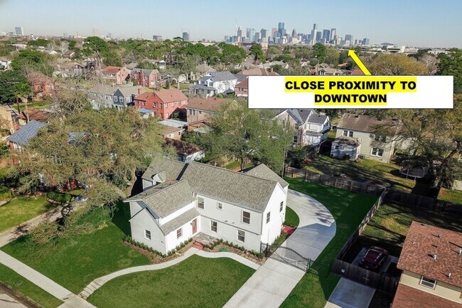 Building Photo - 3415 Southmore Blvd