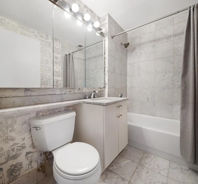 Building Photo - 199 Bowery