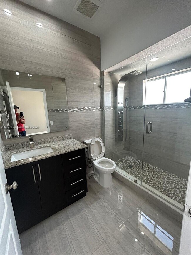 Building Photo - 16124 SW 55th Terrace