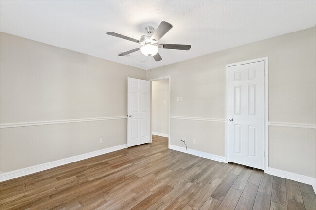 Building Photo - 25814 Leafywood Dr