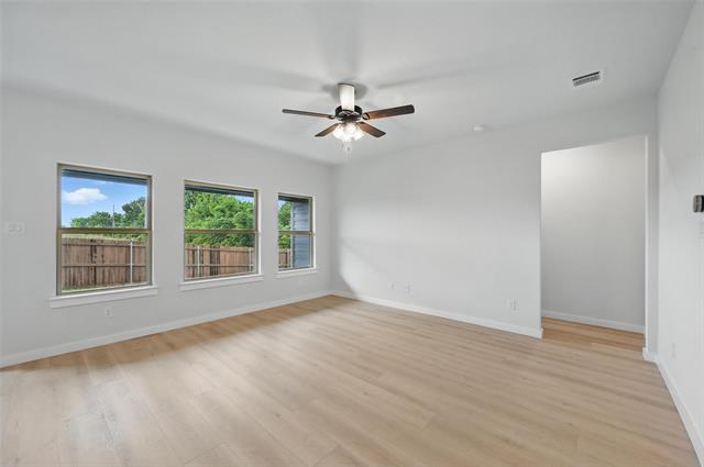 Building Photo - 1401 Quail Crk Dr
