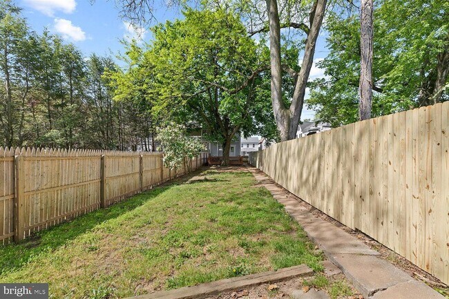 Building Photo - 151 S Grant St