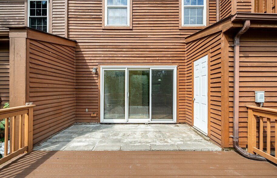 Building Photo - 138 Iron Bark Ct