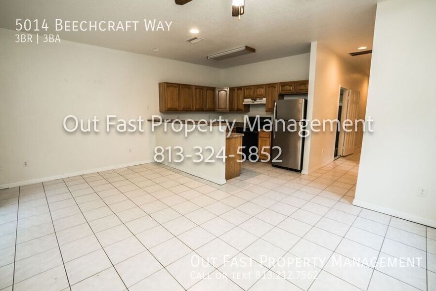 Building Photo - 5014 Beechcraft Way