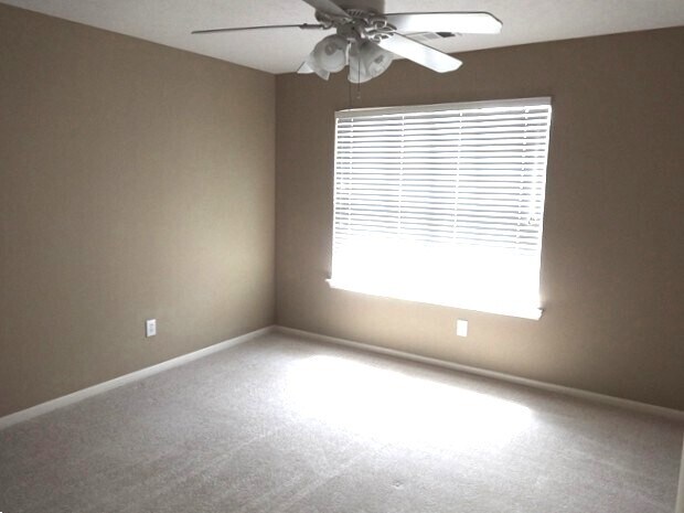 Building Photo - 15303 Baber Ct